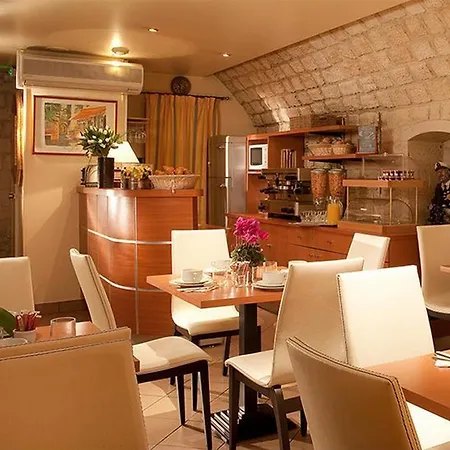 Otel Opera Deauville 3*