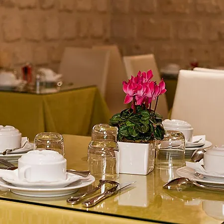 Otel Opera Deauville 3*