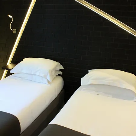 Hotel Arc De Triomphe Etoile Parigi