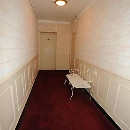 Hotel Sully