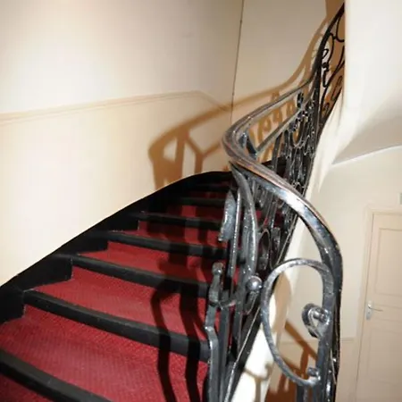 Hotel Sully