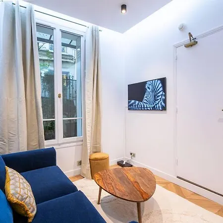 Apartment Le Canet - Passy Tour Eiffel A Pied - 4 Personnes- Climatisation - Vue Sur Cour Paris
