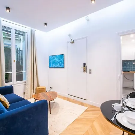 Apartment Le Canet - Passy Tour Eiffel A Pied - 4 Personnes- Climatisation - Vue Sur Cour Paris