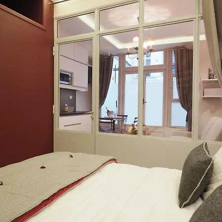 Apartment Palais Royal *