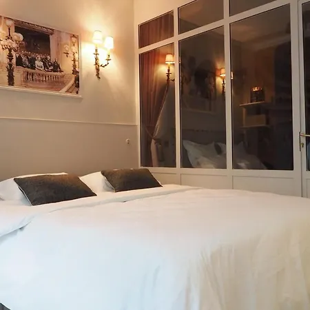 Apartment Palais Royal Paris