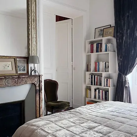 Apartment Bright And Luxurious In The Heart Of
