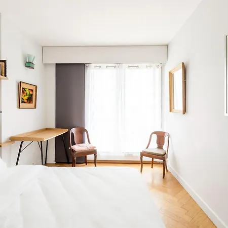 شقة Eiffel Tower - 2br With Balcony - Cityapartmentstay