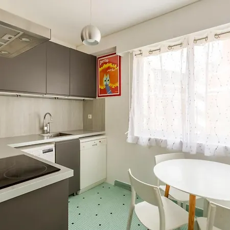 شقة Eiffel Tower - 2br With Balcony - Cityapartmentstay *