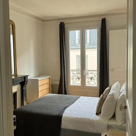 Tour Eiffel 120 M2 * Paris
