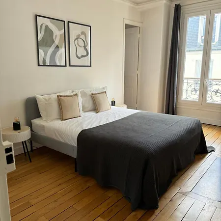 Apartment Tour Eiffel 120 M2