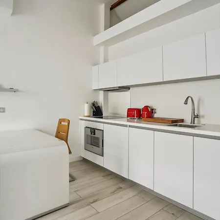 Appartamento New Near Champs Elysees Parigi