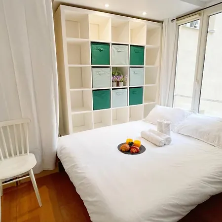 Apartment Poetic - Cozy In 2nd