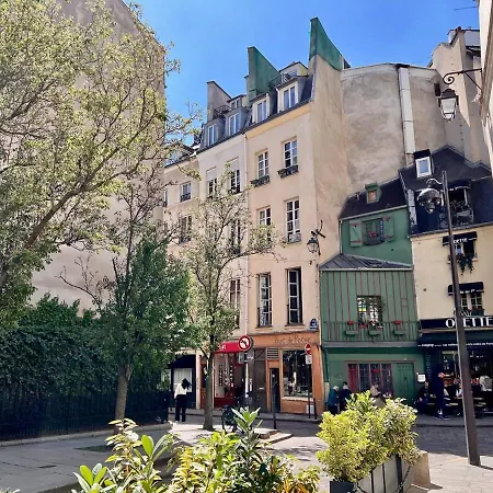 Apartament Notre Dame In Full Colors *