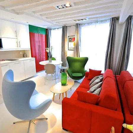 Apartament Notre Dame In Full Colors *