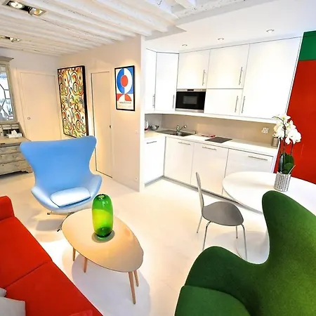Apartament Notre Dame In Full Colors