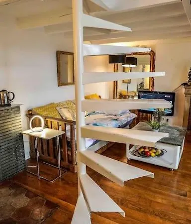 Spacious Loft Saint Michel Parigi