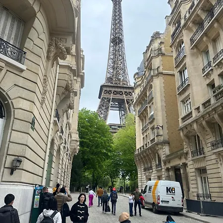Apartment Eiffel Tower / Tour Eiffel