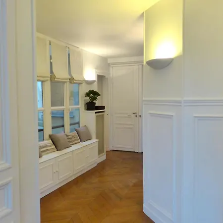 Marvellous Sunbathed 3br At The Heart Of