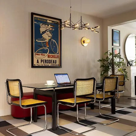 Moderniste Hotel 4*
