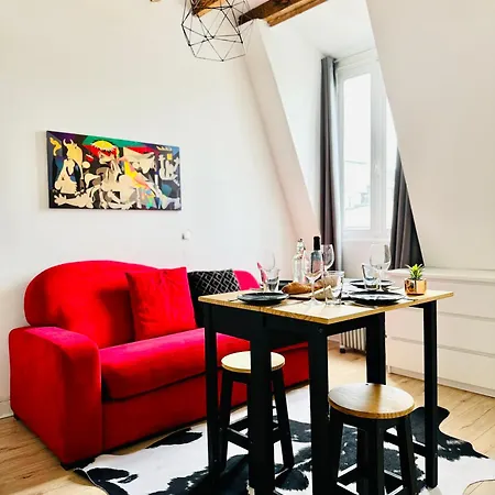 Apartment Direct Views Of Eiffel Tower & Sacre-coeur From Mezzanine - 10 Mins To Center Paris