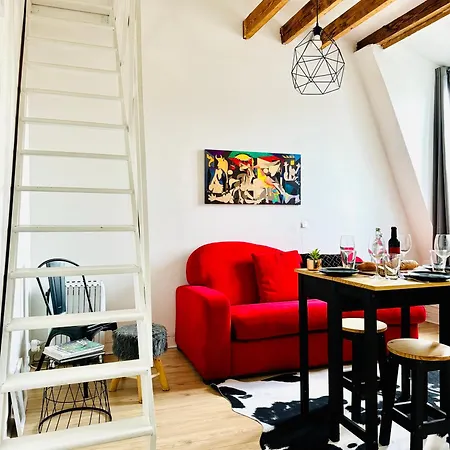 Direct Views Of Eiffel Tower & Sacre-coeur From Mezzanine - 10 Mins To Center Appartamento Parigi
