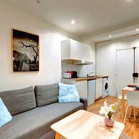 251 Foy - Superb In *