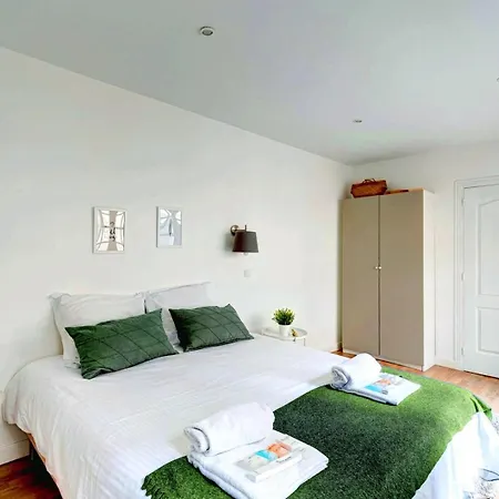 251 Foy - Superb In *