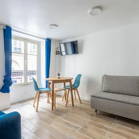 1d Sebastopol Republique Apartment