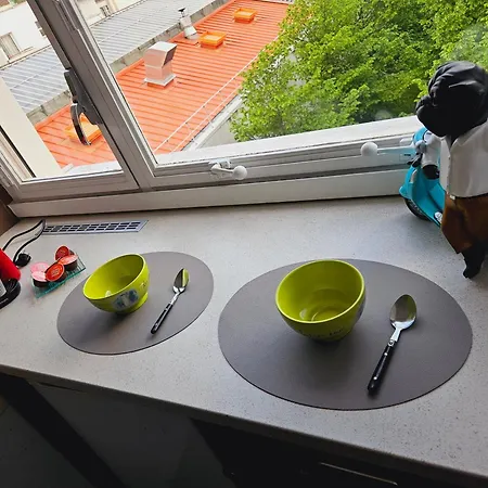 Tour Eiffel Apartment *