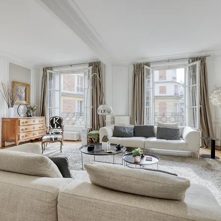 Wonderful & Large Flat In The 7th - Eiffel Tower Apartment