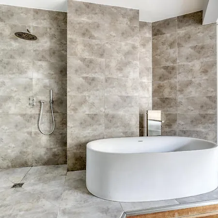 Wonderful & Large Flat In The 7th - Eiffel Tower *