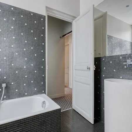 Apartment Wonderful & Large Flat In The 7th - Eiffel Tower Paris