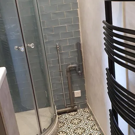 Charming Studio Pernety Homestay Paris