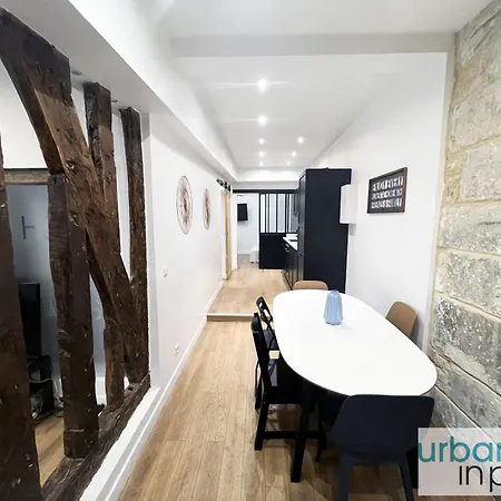 Apartment Urban Flat 52 - Charming 2 Bdr Flat In Center Of Paris