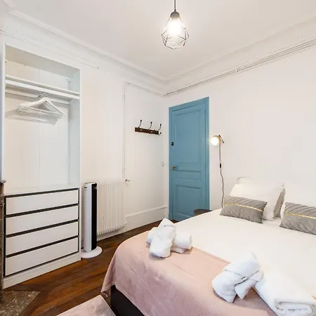 Stylish 2-bedroom Near The Famous Moulin Rouge * Paris