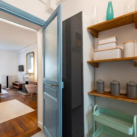Stylish 2-bedroom Near The Famous Moulin Rouge *