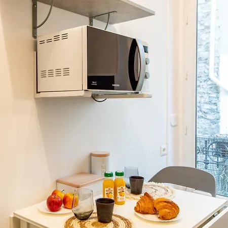 Stylish 2-bedroom Near The Famous Moulin Rouge *