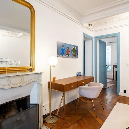 Apartment Stylish 2-bedroom Near The Famous Moulin Rouge *