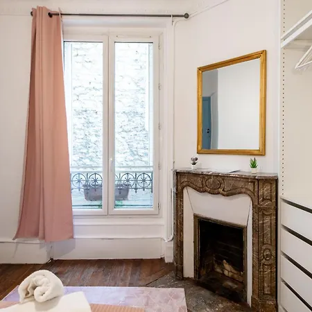 Stylish 2-bedroom Near The Famous Moulin Rouge * Paris