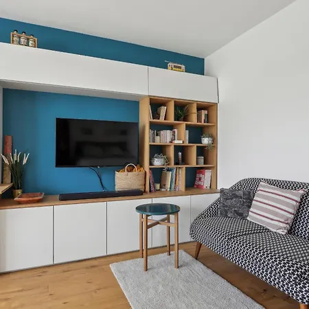 Parisien Minimaliste Et Design By Weekome Apartman