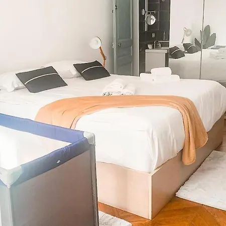 Stylish 2-bedroom Near The Famous Moulin Rouge * Paris