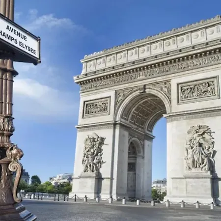 Apartment Stylish 2-bedroom Near The Famous Moulin Rouge *