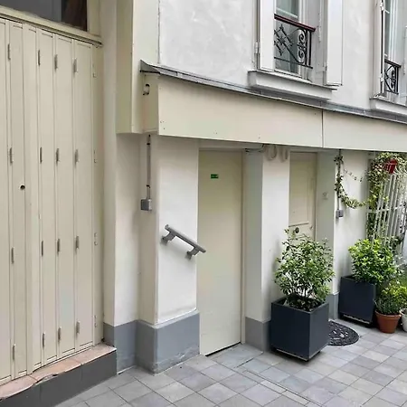 Superbe Montmartre, Rue Des Abbesses