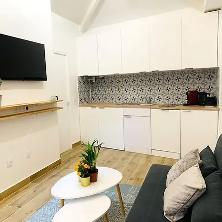 Apartment House - 2 Bedrooms - Champs-elysees Paris