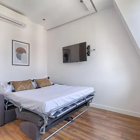 Mykeypers - Luxury Bright Flat 4p - Heart Of - Sd11 Apartment *