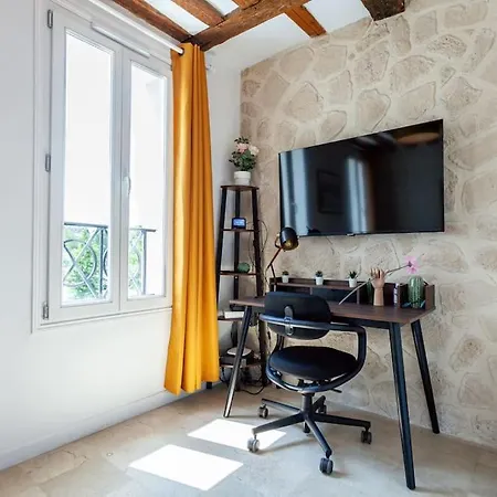 At Place Bastille Near Metro And Maris Modern Comfort In The Heart Of Parisian History Apartment *