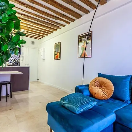 At Place Bastille Near Metro And Maris Modern Comfort In The Heart Of Parisian History *