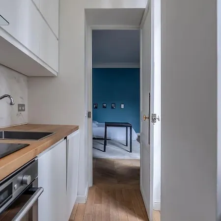 Goodguest- Luxe Trocadero Tour Eiffel 4pax * Paris