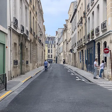 Apartamento Du Lion/ac Historic Flat, Marais, 4-5 Guests *