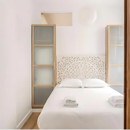 Appartamento Du Lion/ac Historic Flat, Marais, 4-5 Guests
